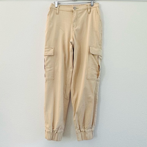 Rue21 Women’s Beige Cargo Jogger Pants - Picture 1 of 10